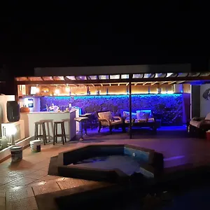 Villa Extremely Private Villa, Heated Pool & Jacuzzi, Pool Wet Bar, Great Views., Playa Blanca (Lanzarote)